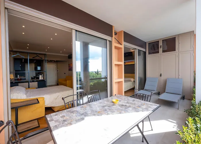 Domus Aurelia Luxury 아파트 *