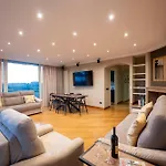 Domus Aurelia Luxury 아파트 *